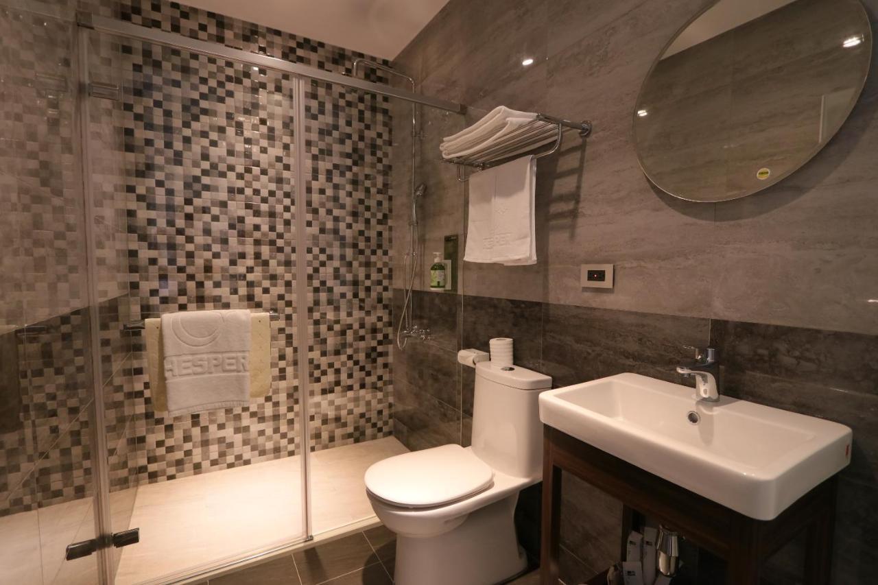 Hotel Hesper Hsr Taichung Rum bild