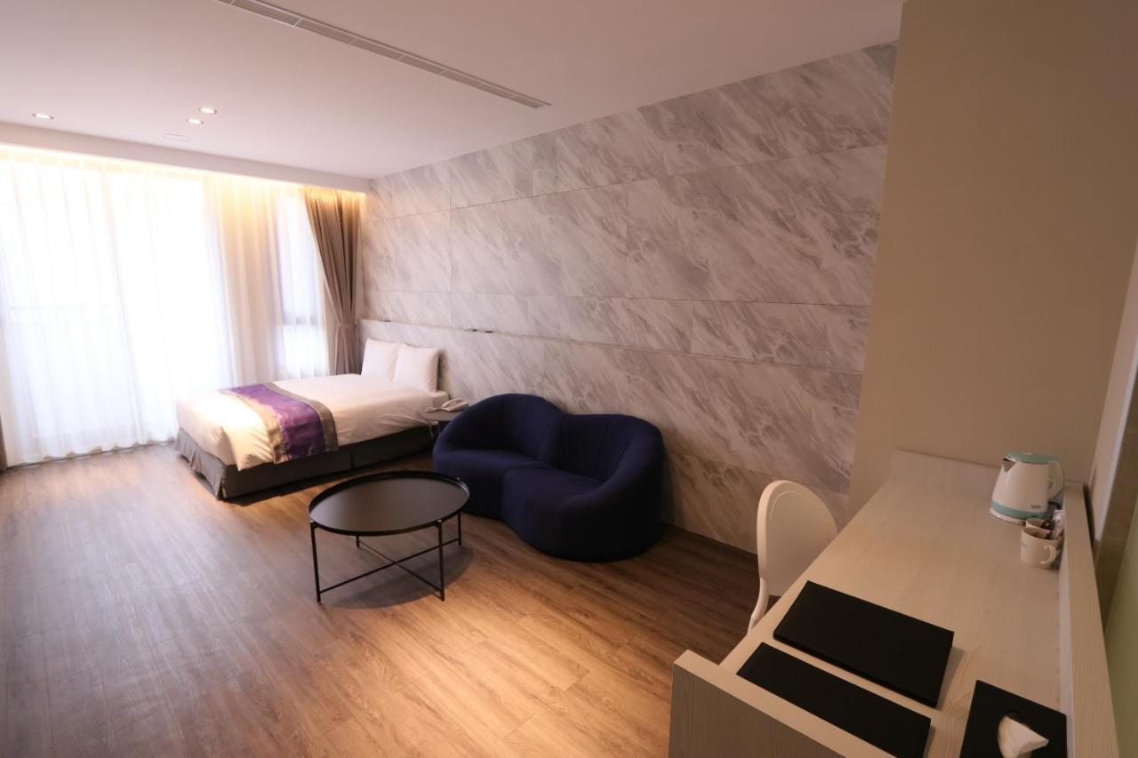 Hotel Hesper Hsr Taichung Rum bild