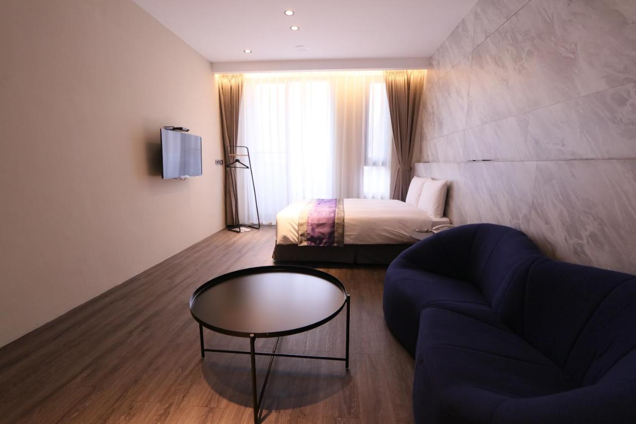 Hotel Hesper Hsr Taichung Rum bild