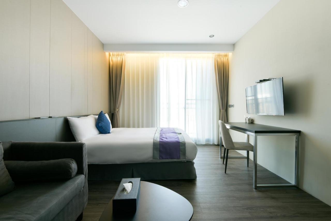 Hotel Hesper Hsr Taichung Exteriör bild