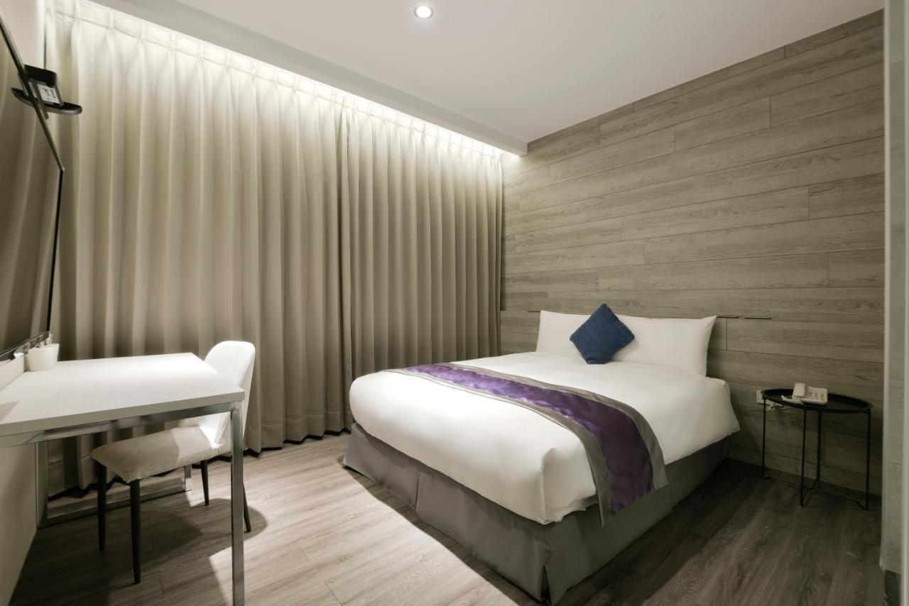Hotel Hesper Hsr Taichung Exteriör bild